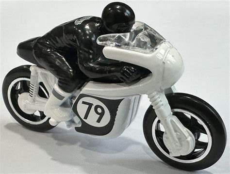 Mattel Hot Wheels - 1966 Triumph Tiger 100 - FACTORY FRESH 10/10