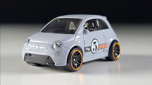 Mattel Hot Wheels FIAT 500e Compact Kings (Gris)