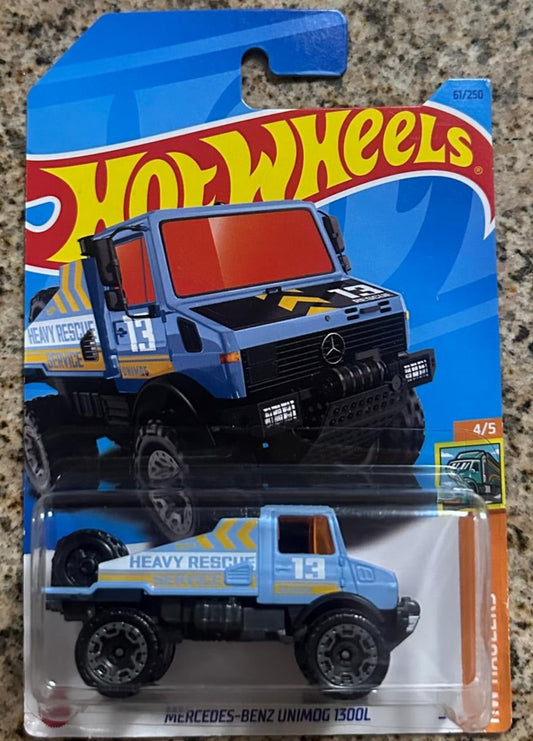 Mattel Hot Wheels MERCEDES - BENZ UNIMOG 1300L